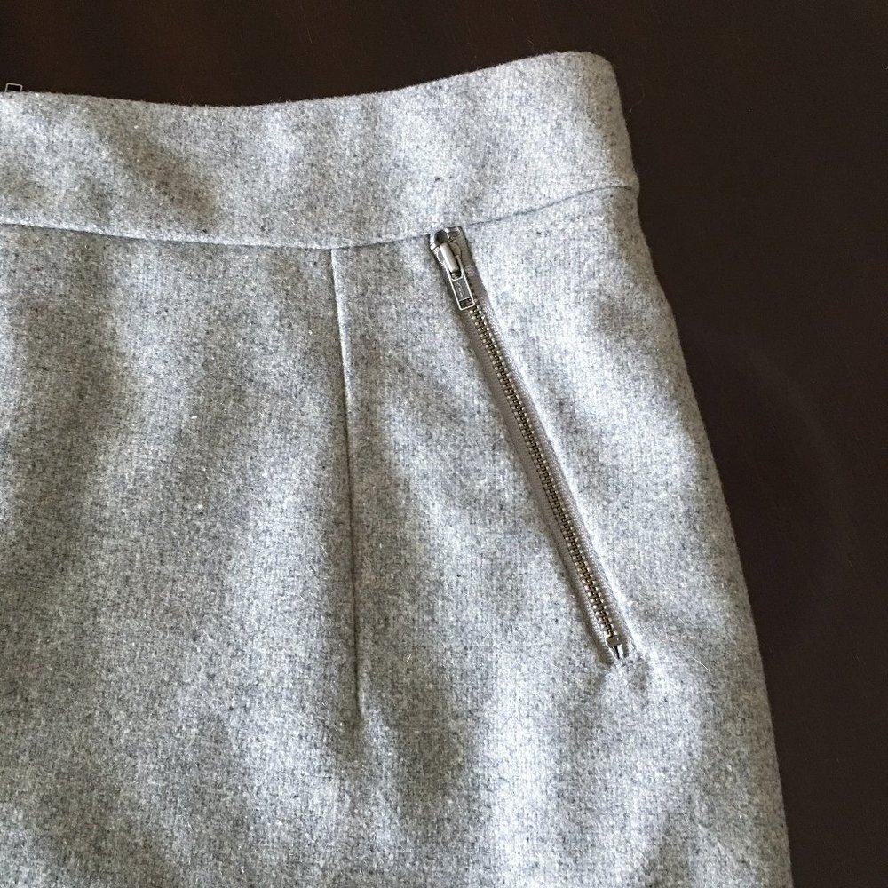 DE COLLECTION Wool Blend Pencil Skirt   LARGE - Picture 8 of 13